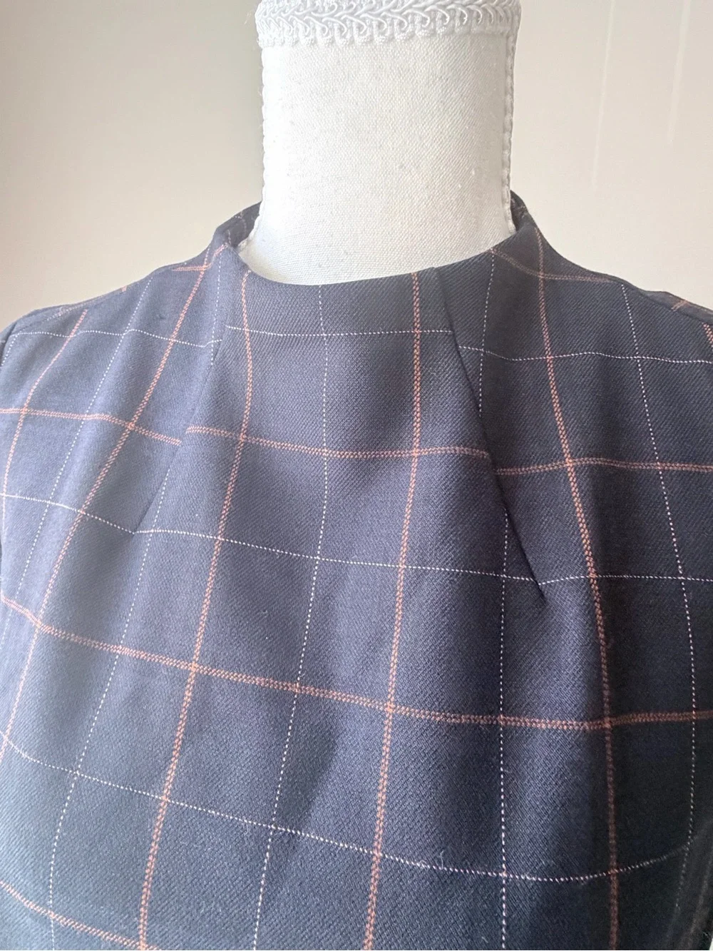 Excellent Preloved-Theory Plaid Shift Dress – Women’s Size 2